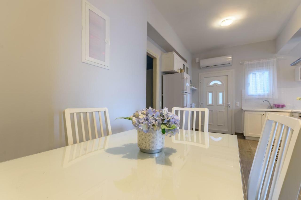 Alisachni Apartments Apraos Екстериор снимка