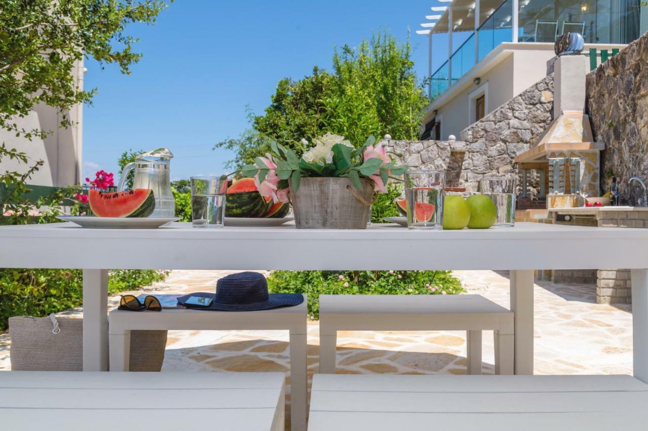 Alisachni Apartments Apraos Екстериор снимка