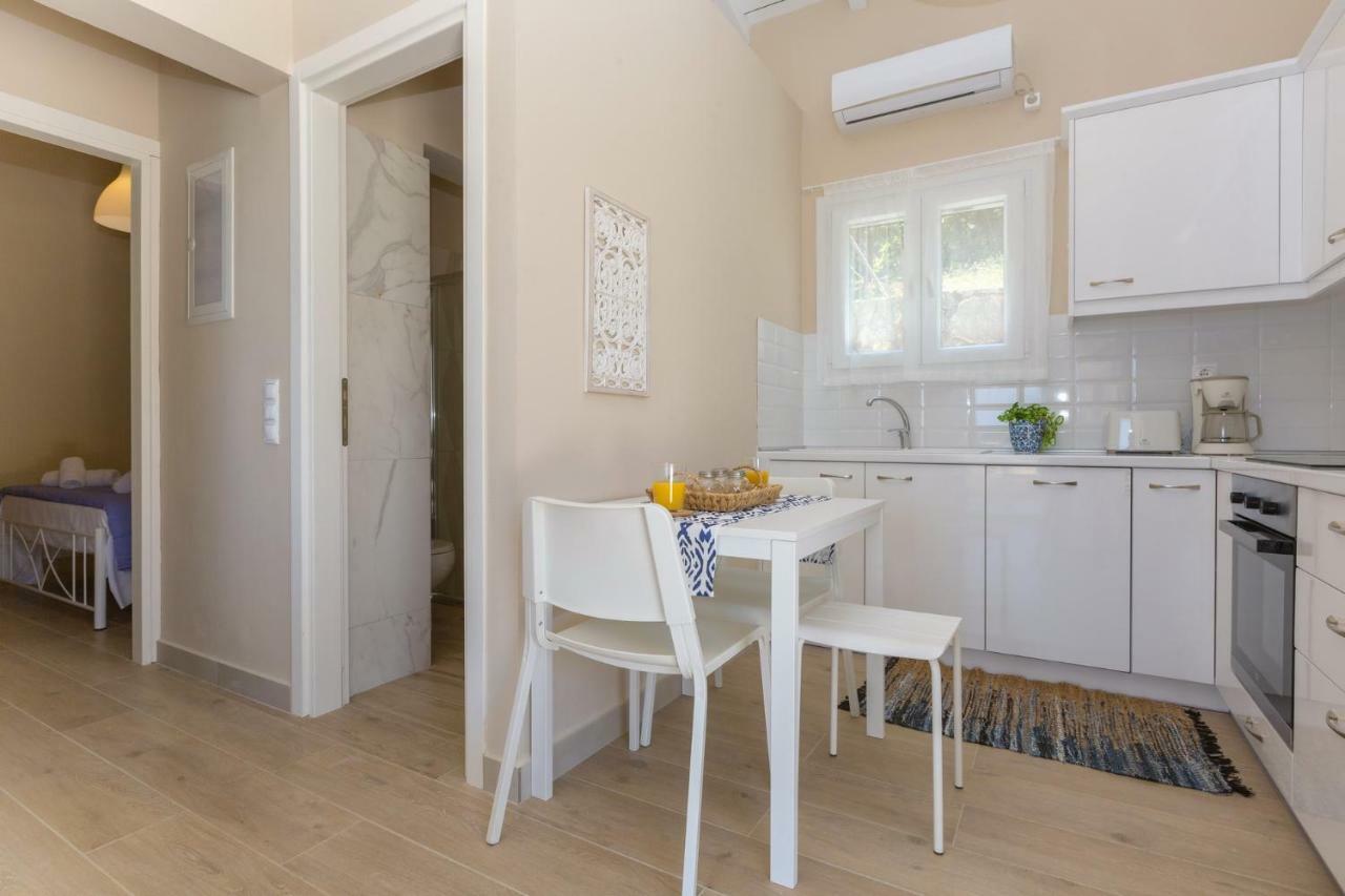 Alisachni Apartments Apraos Екстериор снимка