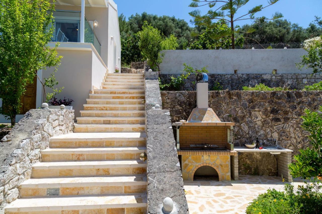 Alisachni Apartments Apraos Екстериор снимка